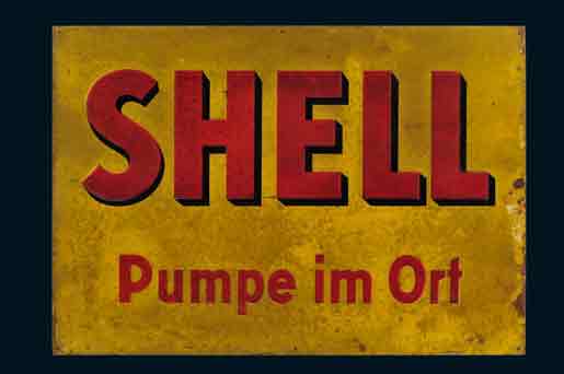 Shell Pumpe im Ort 