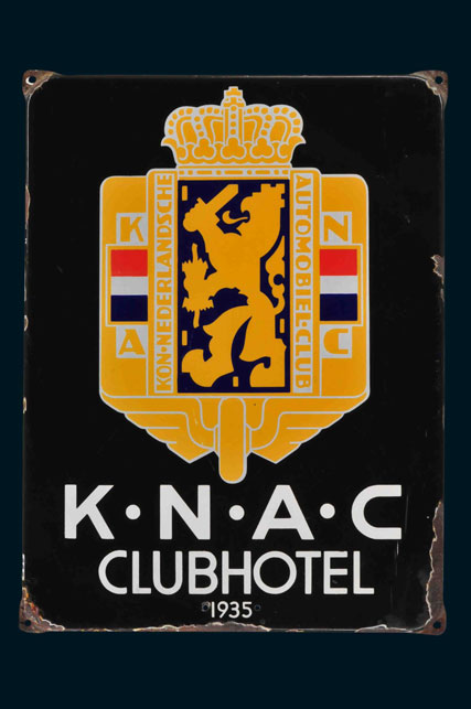 K.N.A.C Clubhotel 
