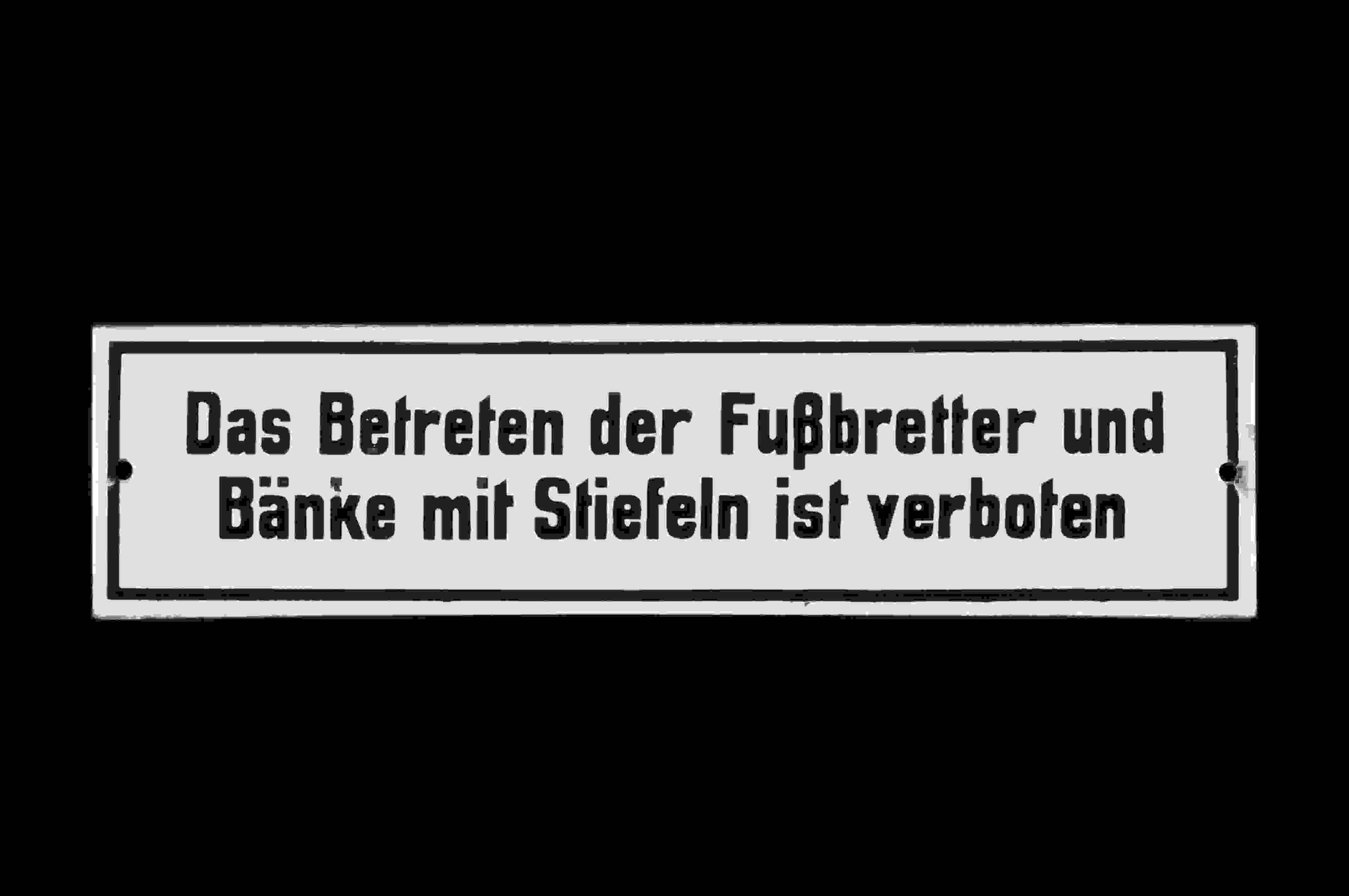 Des Betreten der Fußbretter und Bänke 
